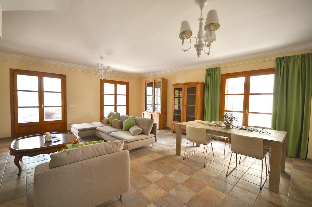 Houm Villa Cala Pi كالا بي الغرفة الصورة